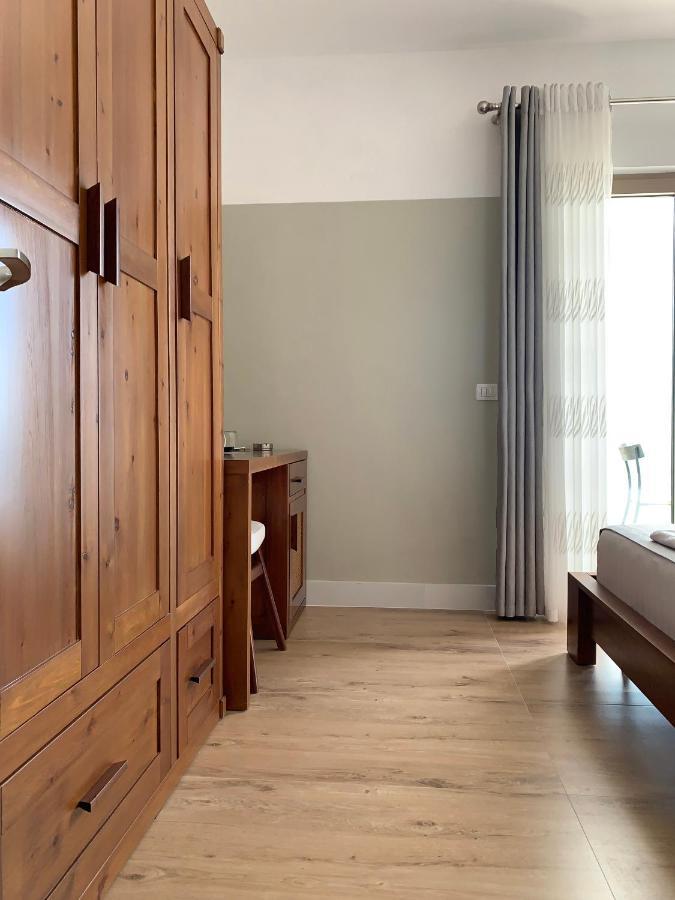 Vila 8 Hotell Himare Eksteriør bilde