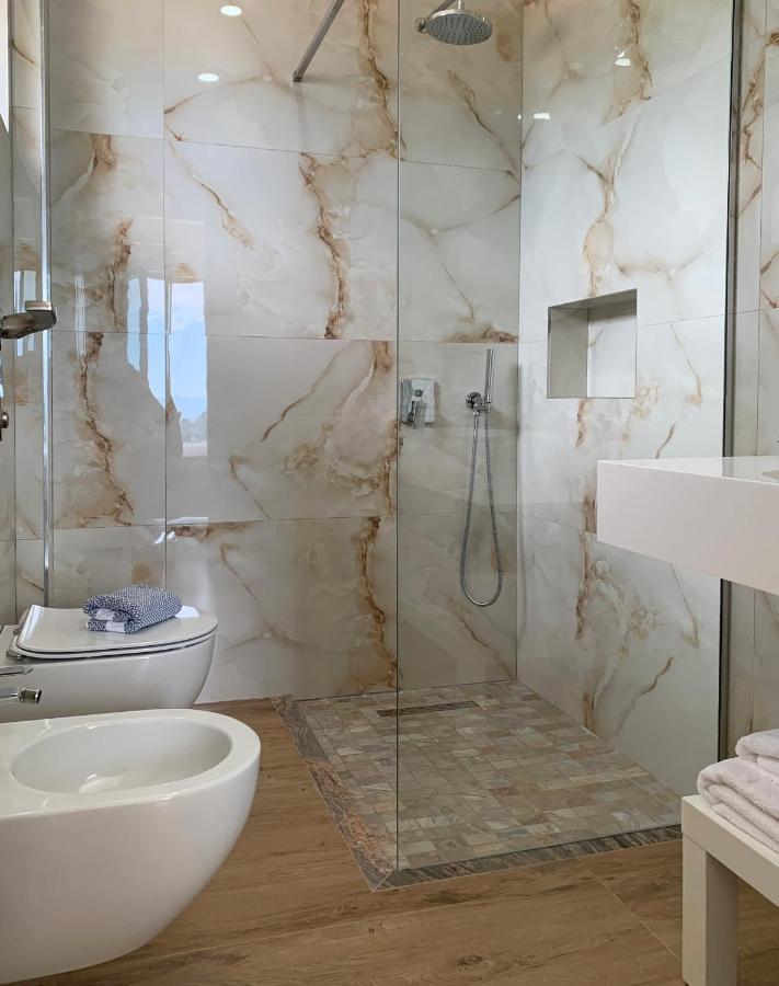 Vila 8 Hotell Himare Eksteriør bilde