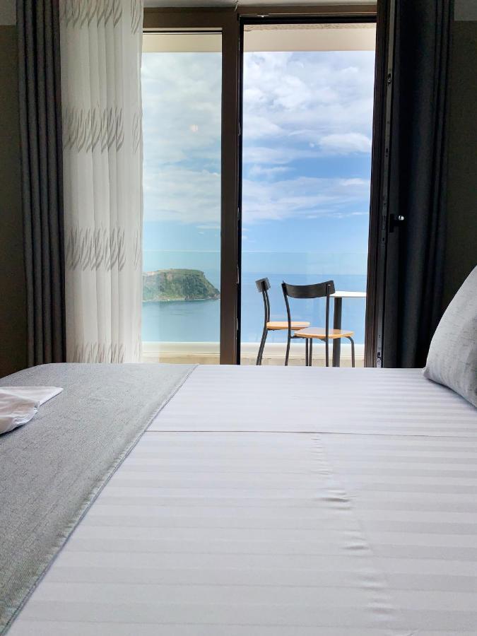 Vila 8 Hotell Himare Eksteriør bilde
