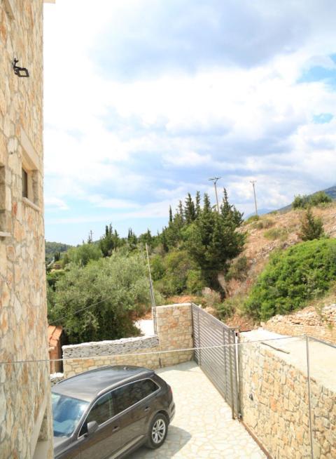 Vila 8 Hotell Himare Eksteriør bilde
